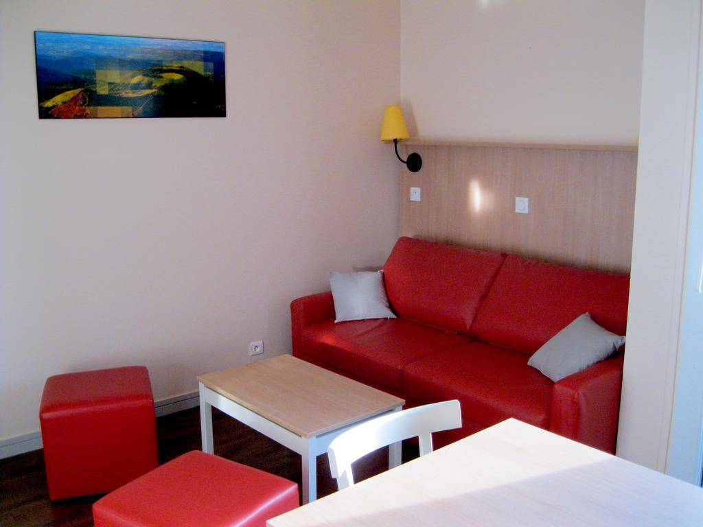 Vvf Super-Besse Auvergne Sancy Room photo